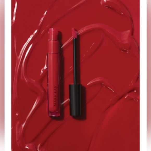 Mary Kay Iconic Red Unlimited Lip Gloss - Picture 2 of 8